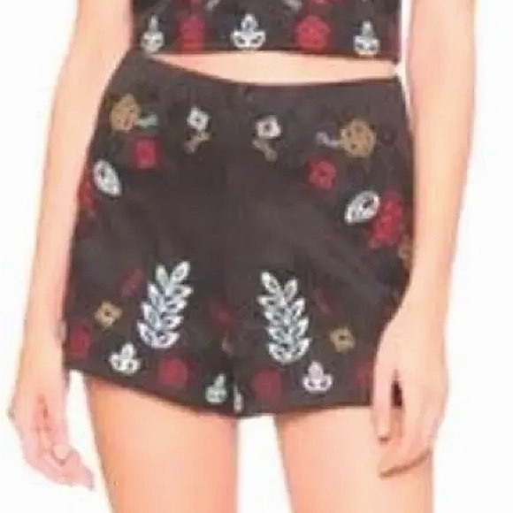 JOA Anthropologie Boho Embroidered Black Shorts 3” Inseam Rear Zip Lined Sz L - Picture 14 of 15